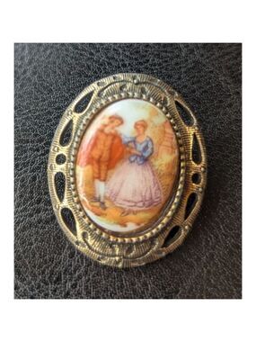 Vintage Porcelain Couple Brooch Gold Tone Pin